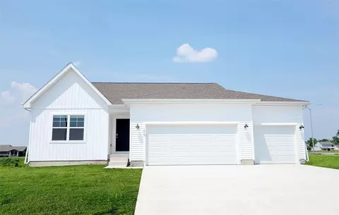 1130 Bel Aire Ct, Waukee, IA 50263