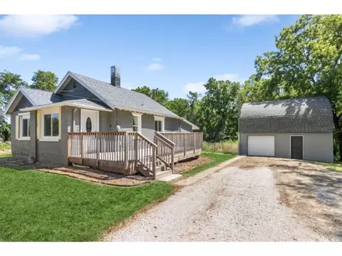 3415 SE 22nd St, Des Moines, IA 50320