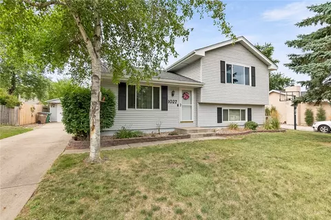 1027 4th St NW, Altoona, IA 50009
