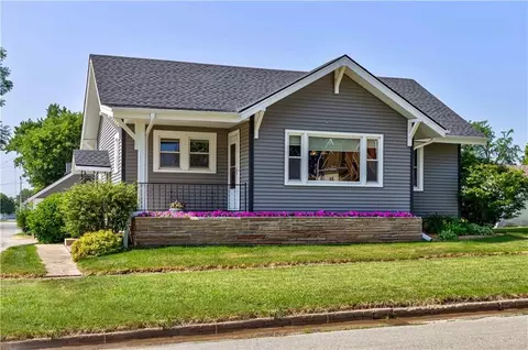 203 E 2nd St, Woodward, IA 50276