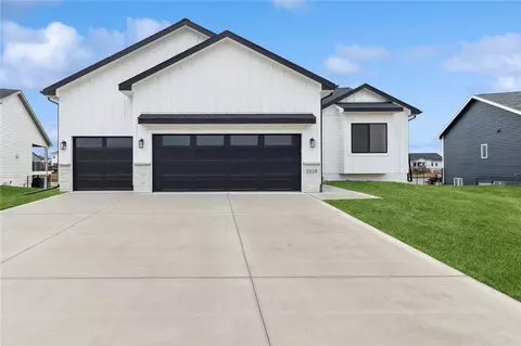 3418 NW 28th St, Ankeny, IA 50023