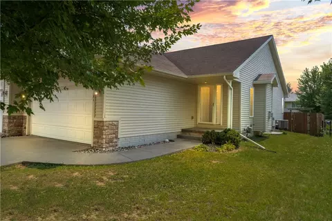 531 SW 46th St, Ankeny, IA 50023