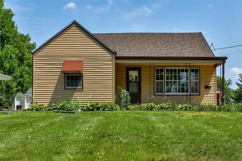 2519 53rd St, Des Moines, IA 50310