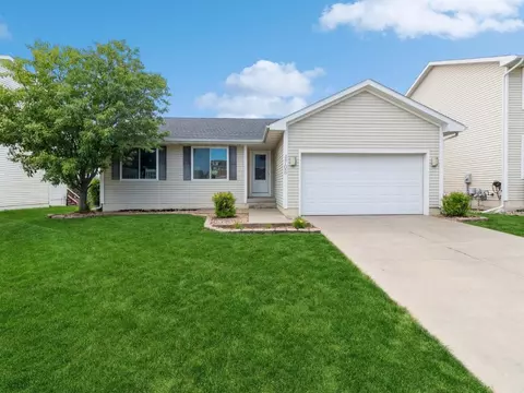 4708 NE Hayes Dr, Ankeny, IA 50021