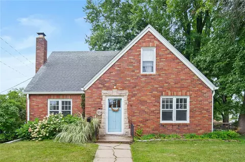 1204 Bell Ave, Des Moines, IA 50315