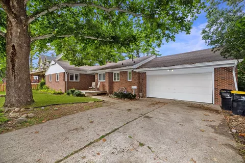 1210 Prairie St, Adel, IA 50003