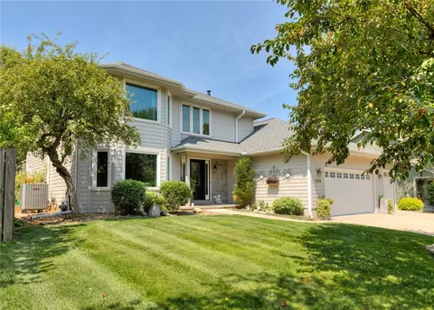 834 SE Wanda Dr, Ankeny, IA 50021