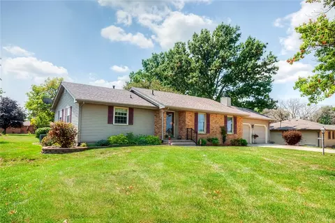 606 9th St NW, Altoona, IA 50009