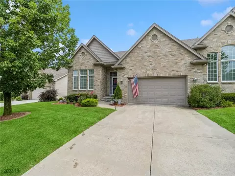 3505 152nd St, Urbandale, IA 50323