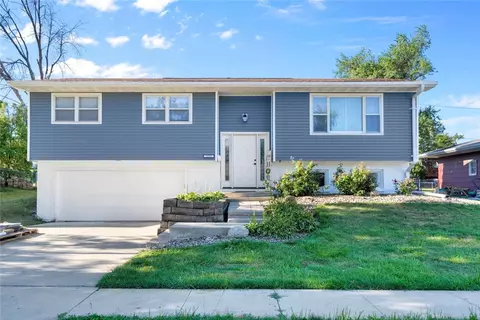 2925 25th Ave, Marion, IA 52302