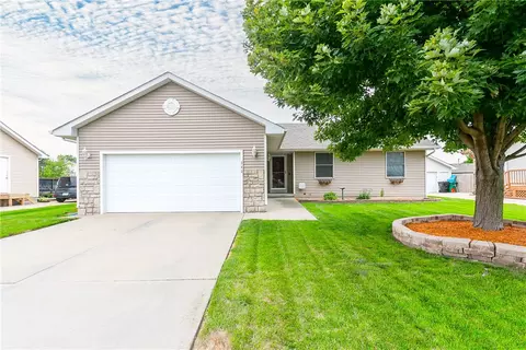 302 NE Trent Ave, Elkhart, IA 50073