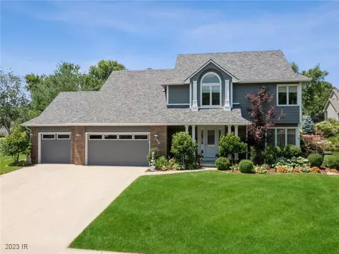 800 56th St, West Des Moines, IA 50266