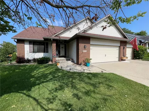3406 Brook View Dr, Des Moines, IA 50317