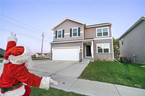 147 Shiloh Rose Pkwy NW, Bondurant, IA 50035