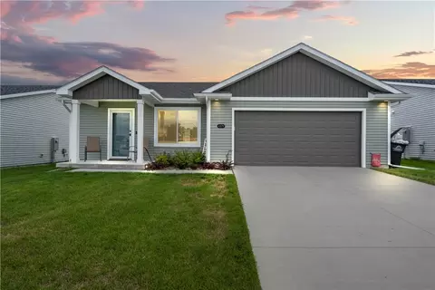 4379 E 44th St, Des Moines, IA 50317