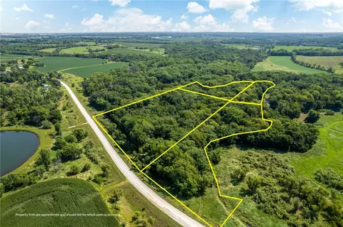 5515 43rd Pl, Norwalk, IA 50211