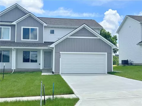 502 7th St NE, Mitchellville, IA 50169
