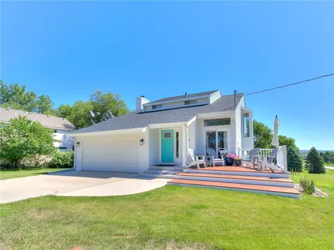 10231 NW 78th Ave, Johnston, IA 50131
