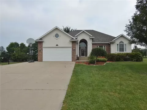 1259 Iowa St, Pella, IA 50219