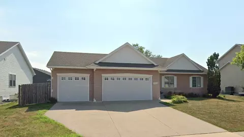 1415 SE Rosenkranz Dr, Waukee, IA 50263