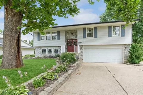 725 34th Pl, West Des Moines, IA 50265