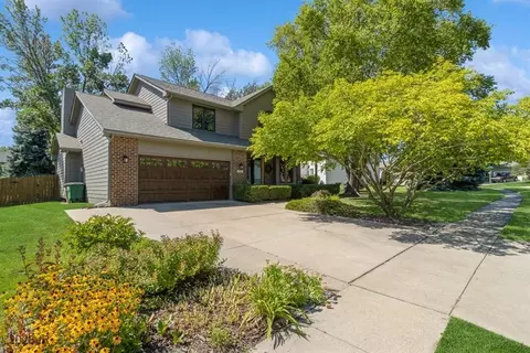 7174 Aspen Dr, West Des Moines, IA 50266