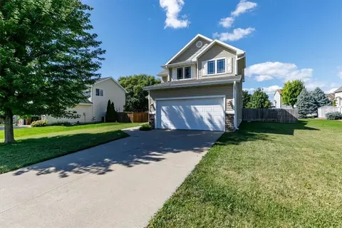 2709 SE Ridge Crest St, Grimes, IA 50111
