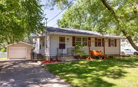 3506 Belmar Dr, Des Moines, IA 50317