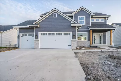 4721 NW 10th St, Ankeny, IA 50023