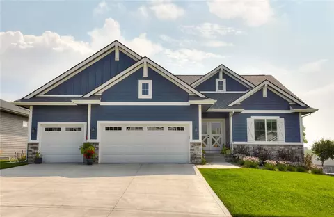 1724 Bentley Ct, Norwalk, IA 50211