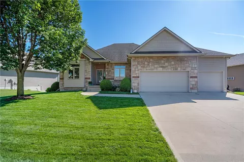 4611 NW 8th St, Ankeny, IA 50023