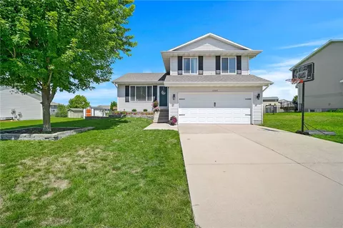 2308 Park Ave, Granger, IA 50109
