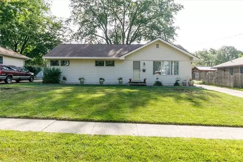 605 33rd St, West Des Moines, IA 50265