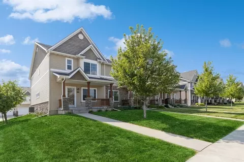120 Cambridge Dr, West Des Moines, IA 50266