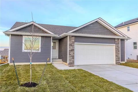 315 NW Horan Ct, Waukee, IA 50263