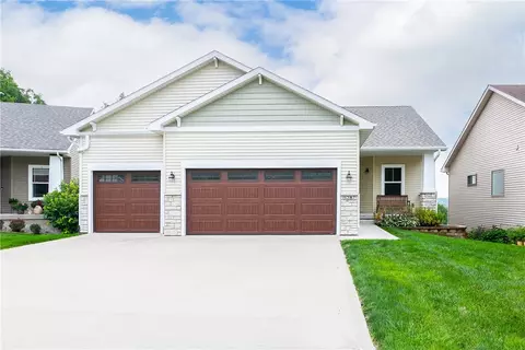 5287 Windsor Ct, Pleasant Hill, IA 50327
