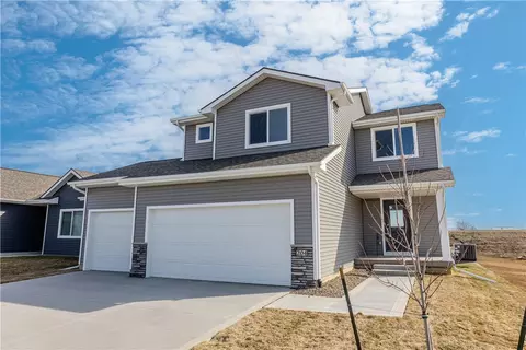 204 S Valley View Dr, Norwalk, IA 50211