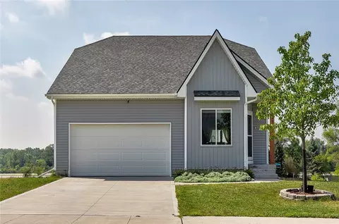 2601 Park Ridge Dr, Granger, IA 50109