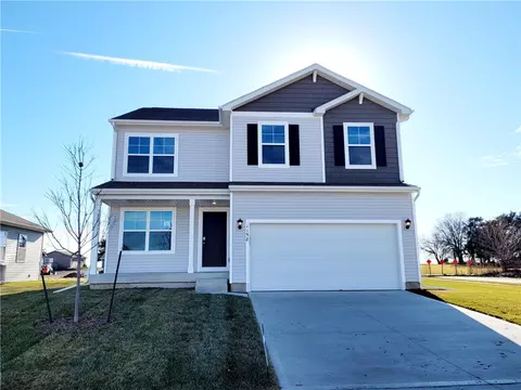 1158 35th St SW, Altoona, IA 50009