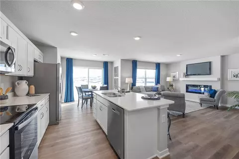 301 Juniper Dr, Waukee, IA 50263