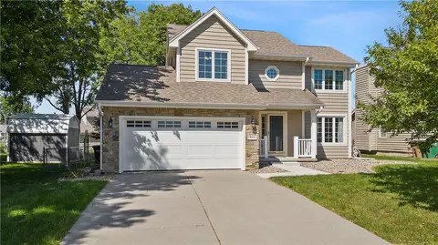 411 S 48th St, West Des Moines, IA 50265