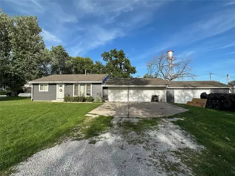 1004 Grace St, Kelley, IA 50134