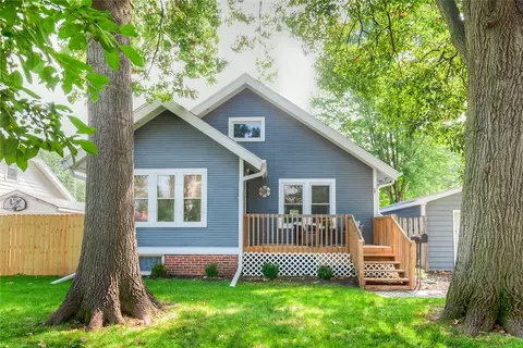 606 W 5th St S, Newton, IA 50208