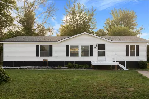 403 Locust Ave, Woodward, IA 50276