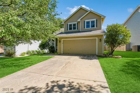 911 SE Kensington Rd, Ankeny, IA 50021