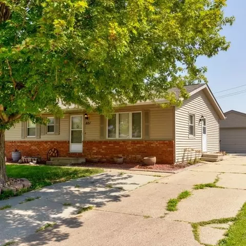 801 NW State St, Ankeny, IA 50023