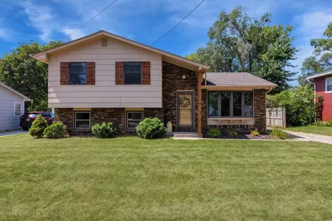3620 E 39th Ct, Des Moines, IA 50317