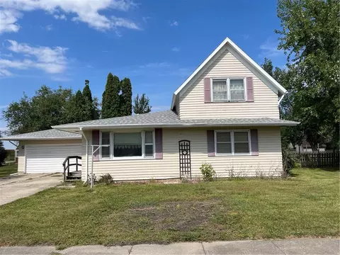 725 Fruitt Ave, Mccallsburg, IA 50154