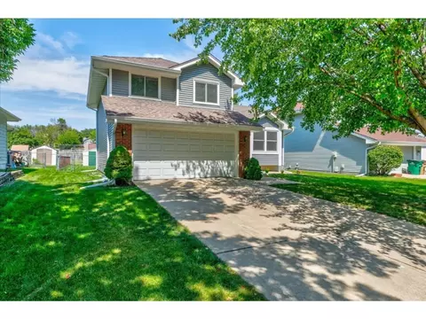 5237 Walnut St, West Des Moines, IA 50265