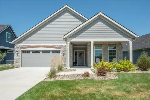 9985 Alexander Cir, West Des Moines, IA 50266